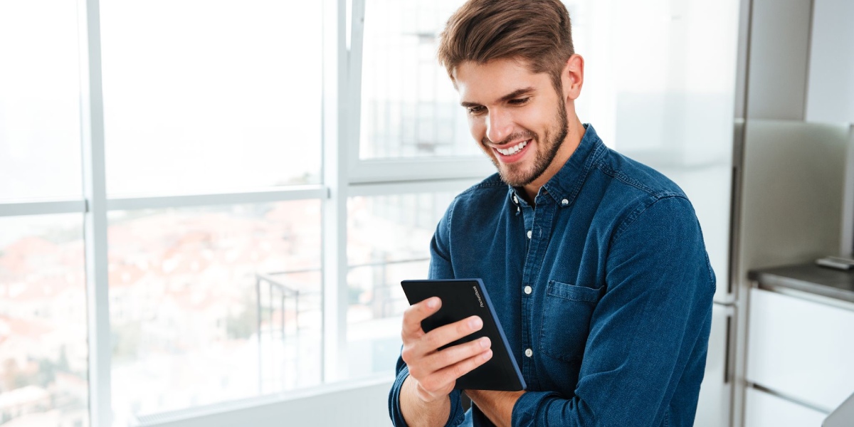 PocketBook Verse Pro: latest e-reading technologies in a compact body